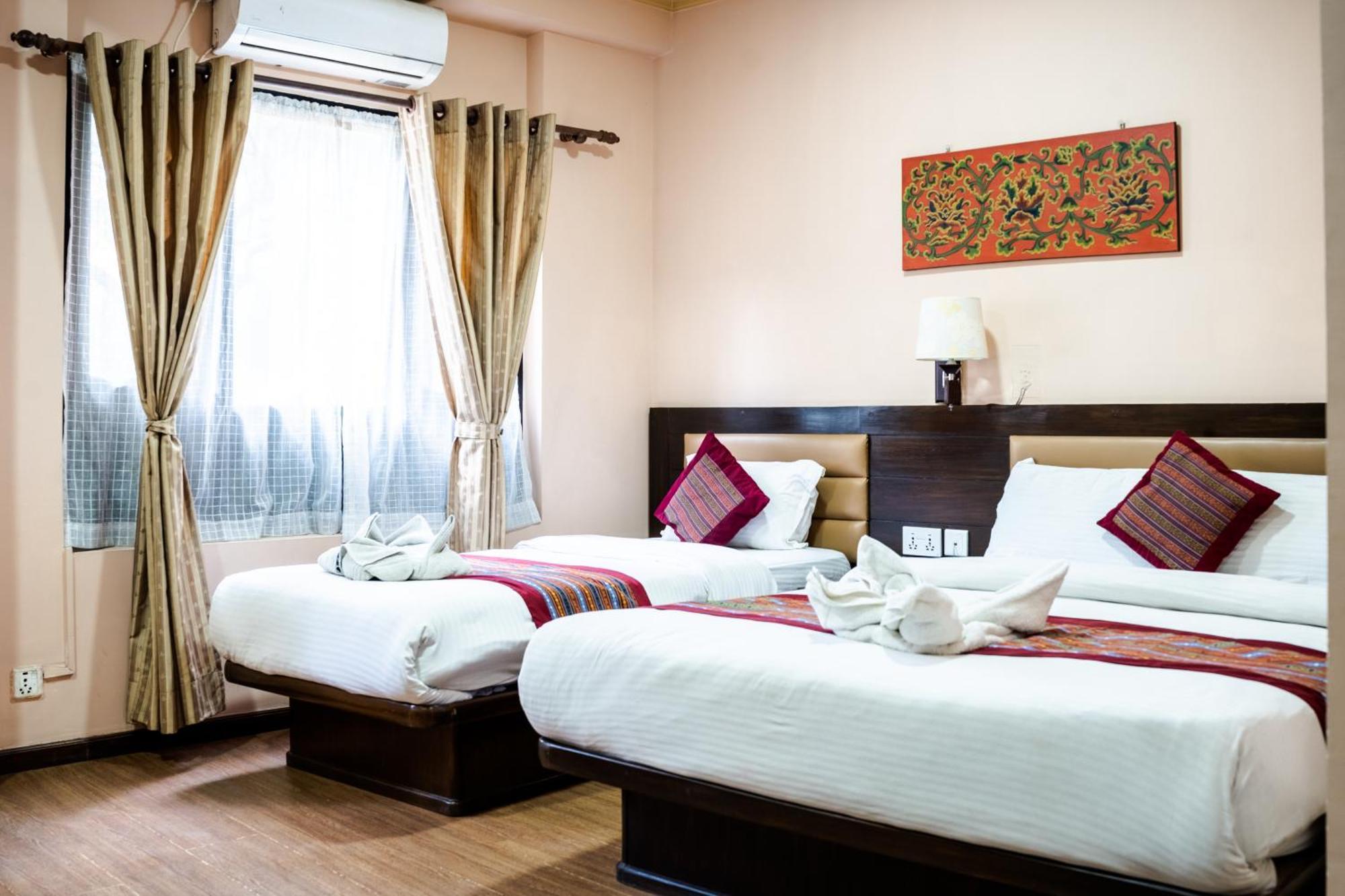 Hotel Namtso Катманду Экстерьер фото