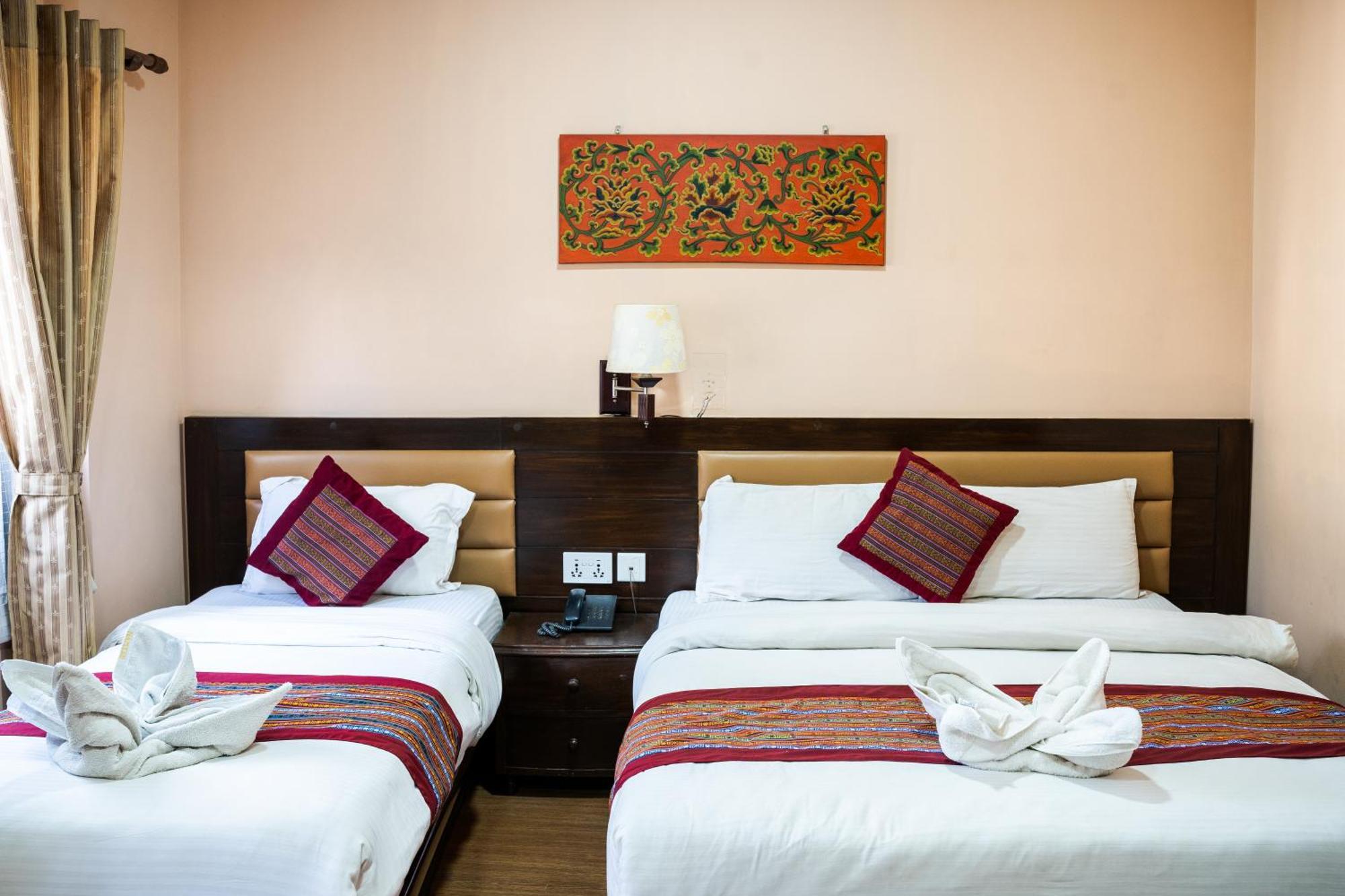 Hotel Namtso Катманду Экстерьер фото